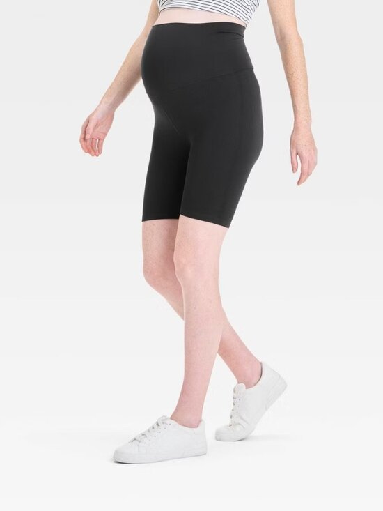 Seamless Ribbed Maternity Bike Shorts NWT Medium Over Belly High-Rise - Picture 1 of 3